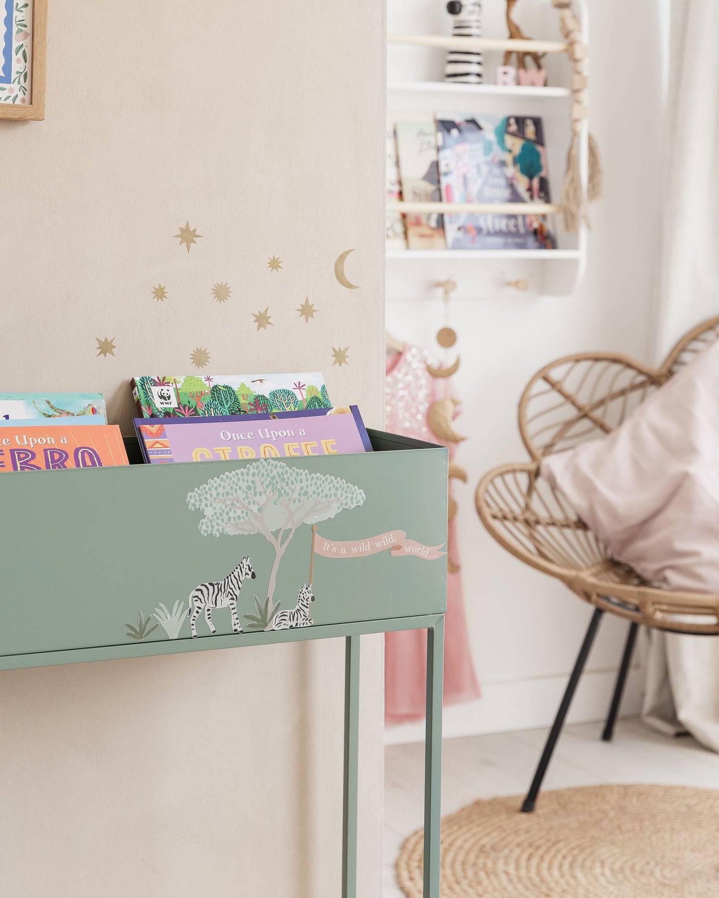 Pretty Serengeti Wall Stickers